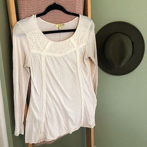 Princess Vera Wang Lacey Top